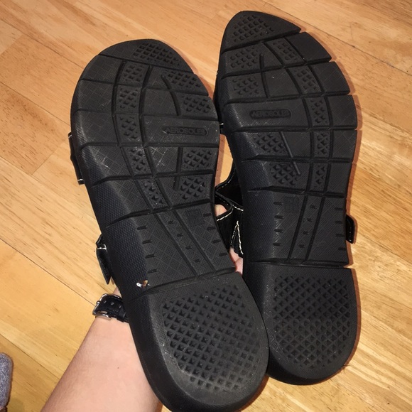 Black sandals with a very low heel 👌👓 - Picture 3 of 5